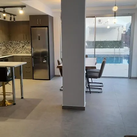 Апартаменты Sky On The Pool Айя-Напа